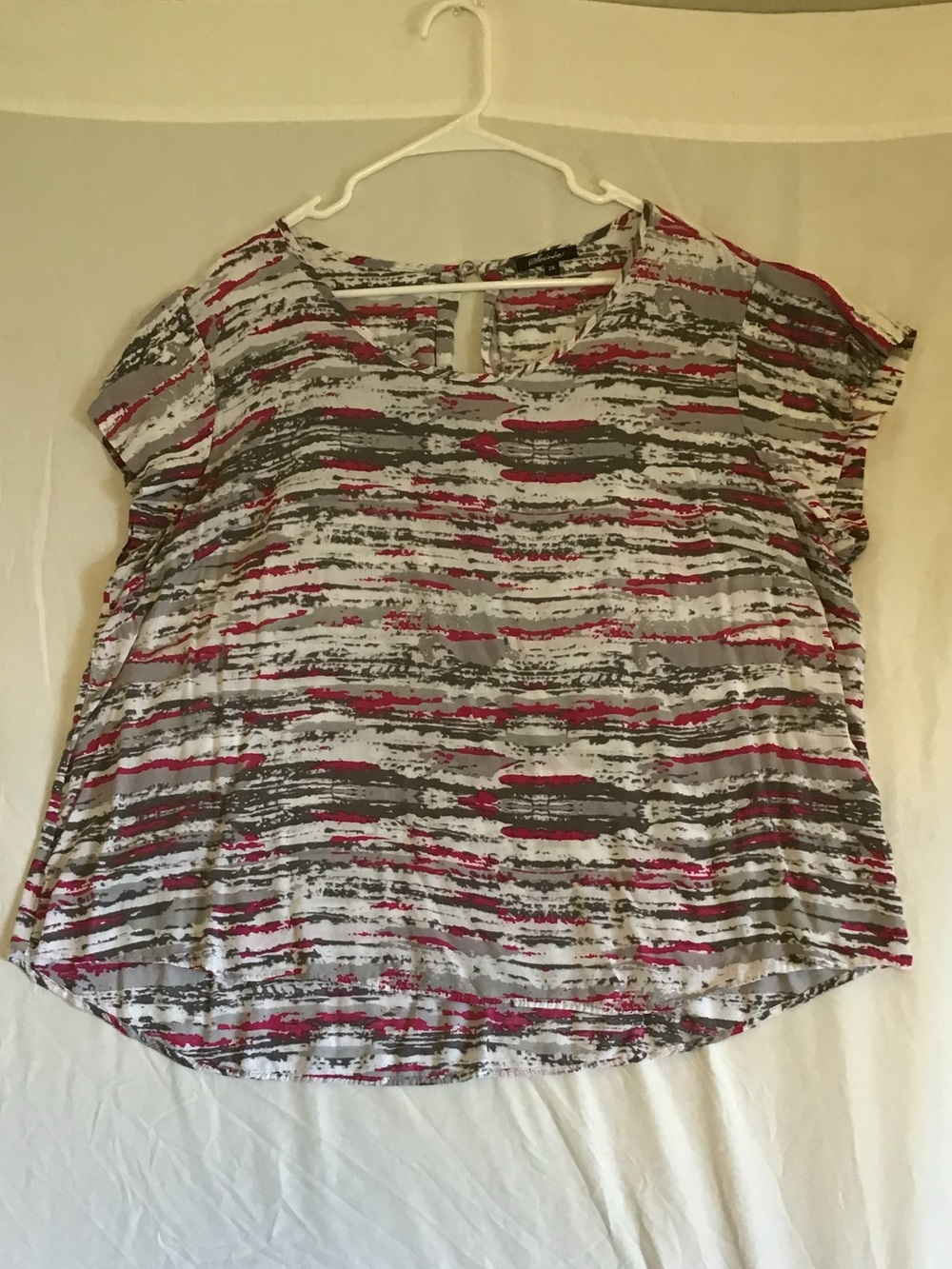 Soirée Casual Short Sleeve‎ Blouse in Gray and Pink Stripe